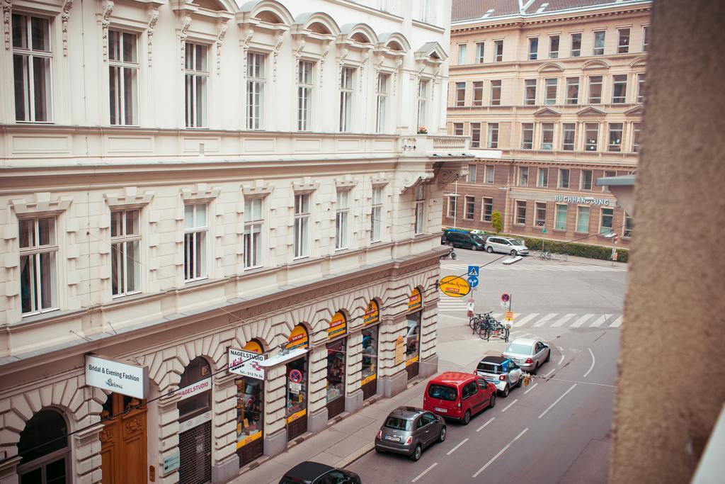 Moulin Rouge Suite Viena Exterior foto